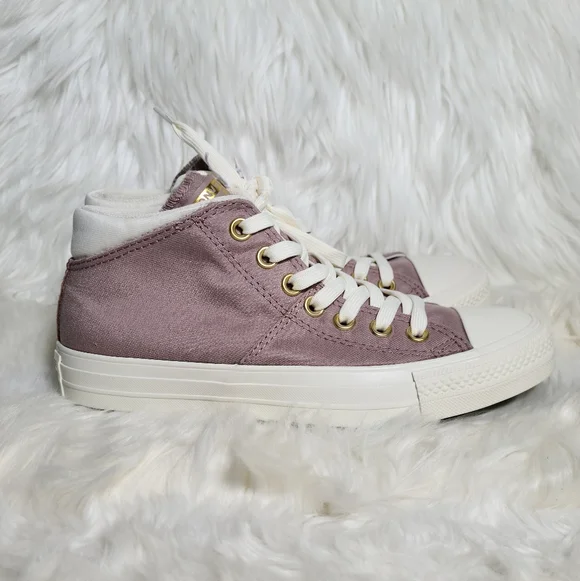 Converse Chuck Taylor All Star High Top Plum 7 Women / 5 Men NWOB - Picture 2 of 7